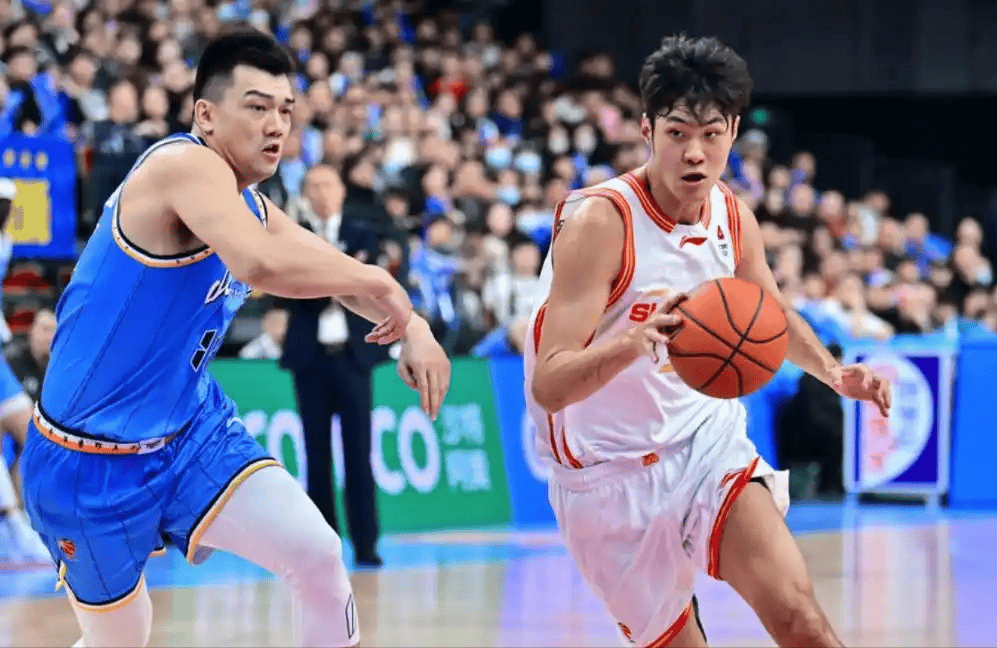 开云官网-CBA最强广东队打疯了！掀翻北京上海，双杀辽篮浙江，给宏远打样