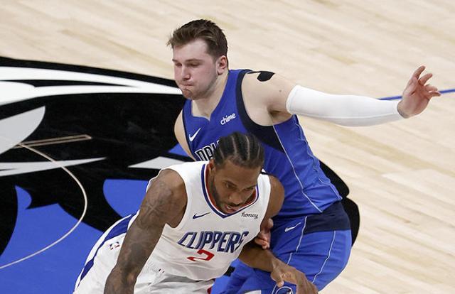 开云官网-【人物】小卡封神一战媲美詹皇 可惜没留下经典表情